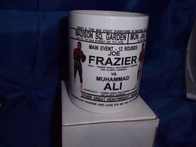 Ali v's Fraisier Thrilla in Manila personalised mug