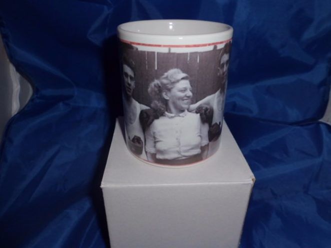 Ron and Reg Kray with their mother personalized mug printed mug